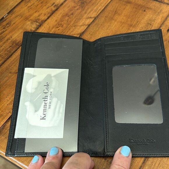 New Kenneth Cole Black Leather Checkbook cover wallet - Picture 2 of 6